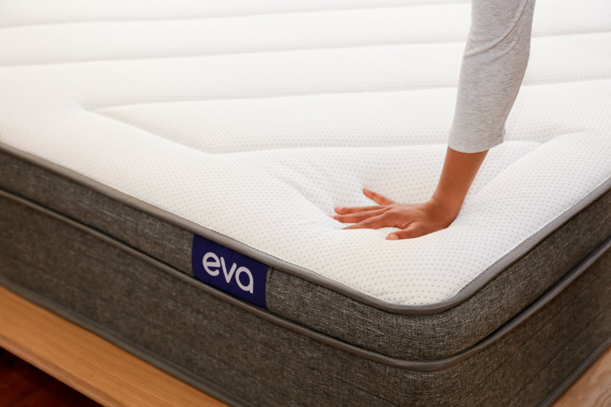 Hand on eva mattress 