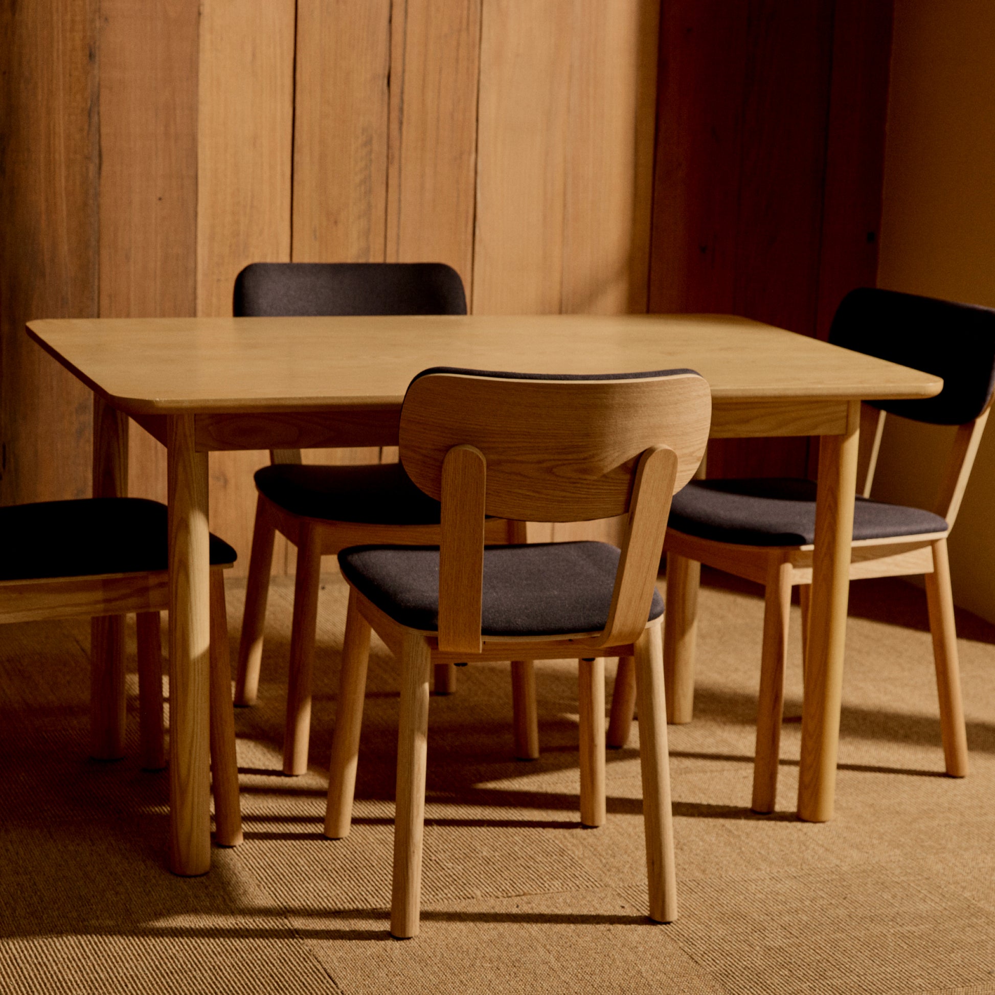 Kin Dining Table – Eva